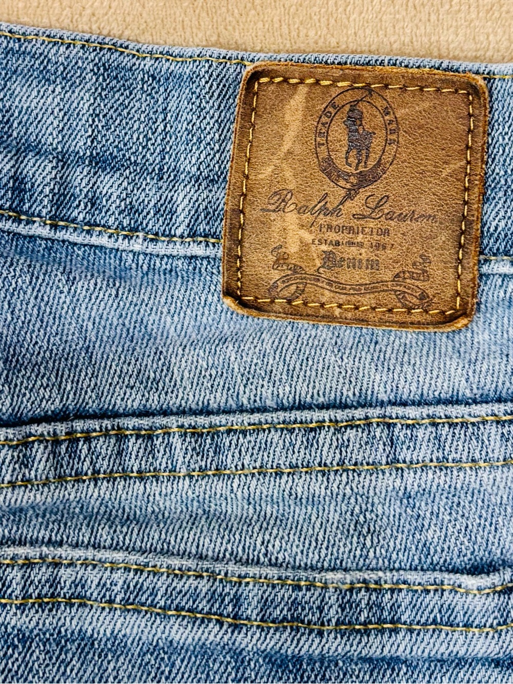 Y2K - SKINNY Light Blue Denim Jeans with Brown Leather Patch